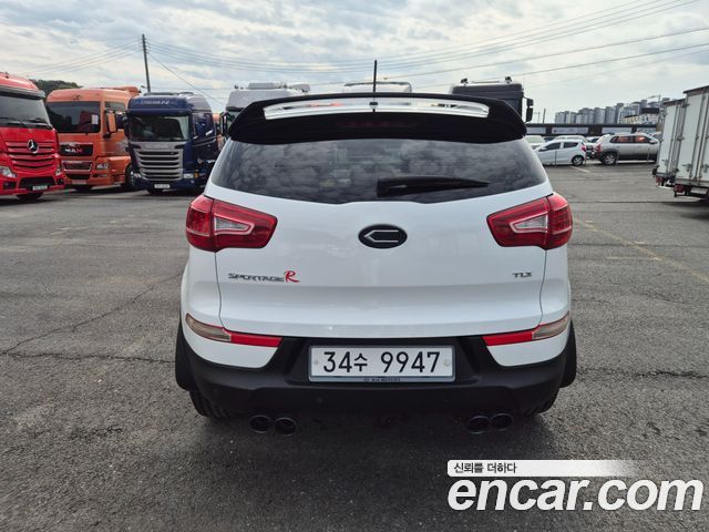 Kia Sportage Diesel 2WD TLX Deluxe — пробег 183 045 км — фото 4 из 5