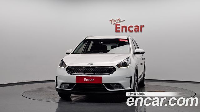 Kia Niro Prestige — пробег 82 133 км — фото 3 из 5