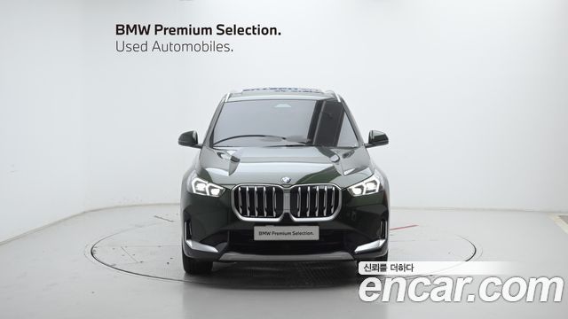 BMW X1 xDrive 20i xLine — пробег 14 165 км — фото 3 из 5