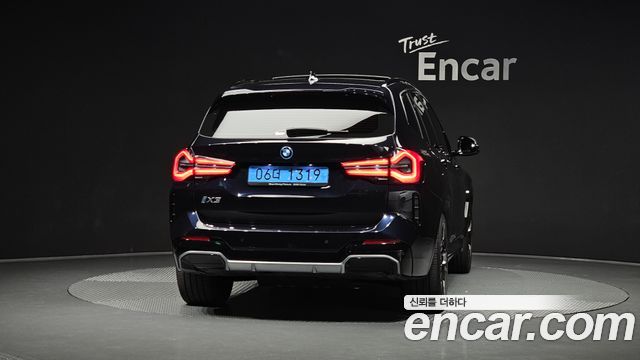 BMW iX3 M Sports — пробег 66 255 км — фото 4 из 5