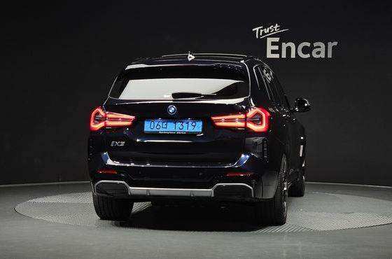 BMW iX3 M Sports — пробег 66 255 км — фото 4 из 5