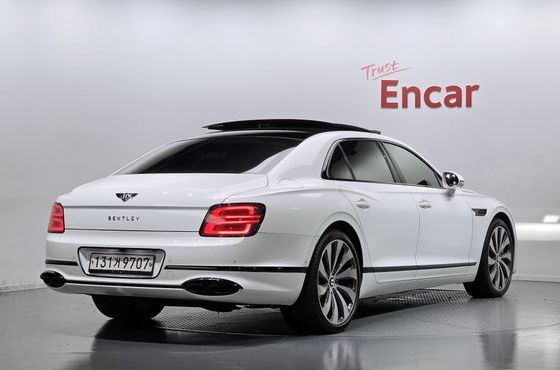 Bentley Flying Spur 4.0 — пробег 38 386 км — фото 2 из 5