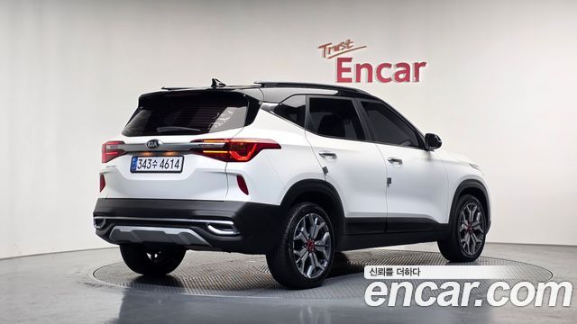 Kia Seltos из Кореи Encar