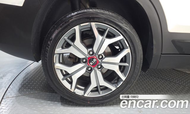 Kia Seltos из Кореи Encar
