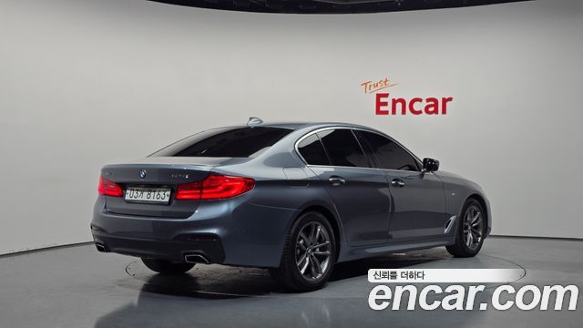BMW 5-Series 520d xDrive M Sport Package — пробег 80 647 км — фото 2 из 5
