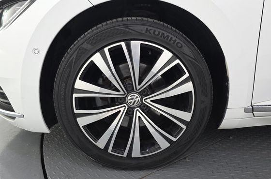 Volkswagen Arteon 2.0 TDI Premium — пробег 134 972 км — фото 5 из 5