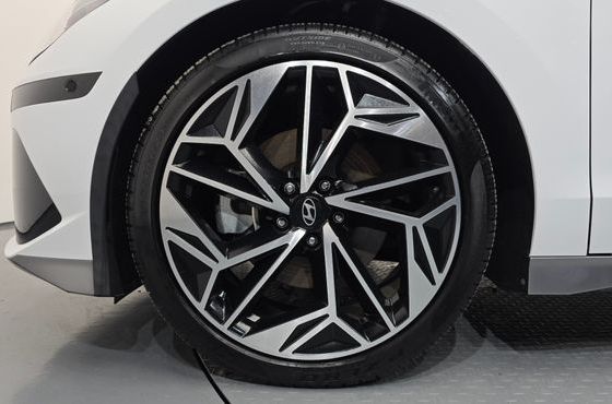 Hyundai Ioniq6 Long Range AWD Prestige — пробег 14 073 км — фото 5 из 5