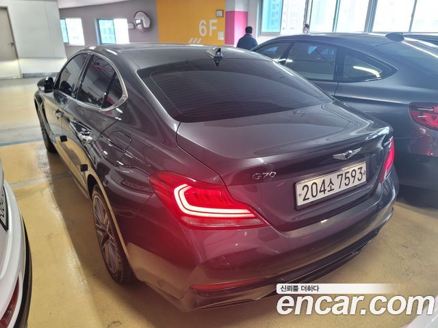 Genesis G70 2.0T AWD Supreme — пробег 68 000 км — фото 4 из 5