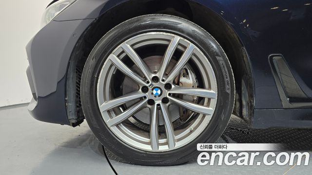BMW 7-Series 740d xDrive M Sport — пробег 252 600 км — фото 5 из 5