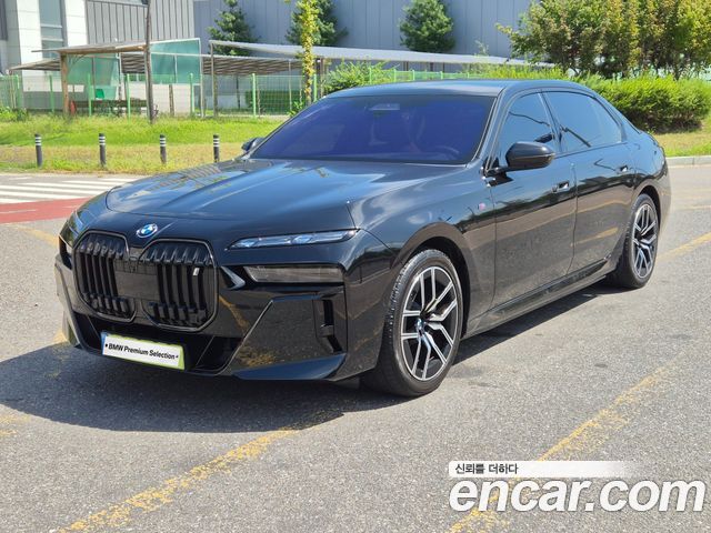 BMW i7 eDrive 50 M Sport — пробег 31 143 км — фото 1 из 5