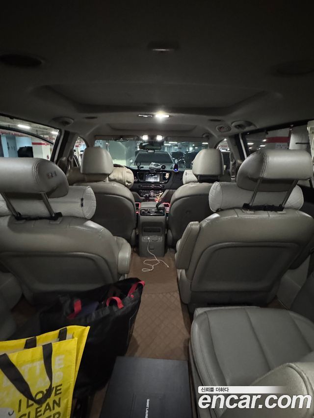 Kia Carnival 9-seater Noblesse — пробег 238 000 км — фото 4 из 5