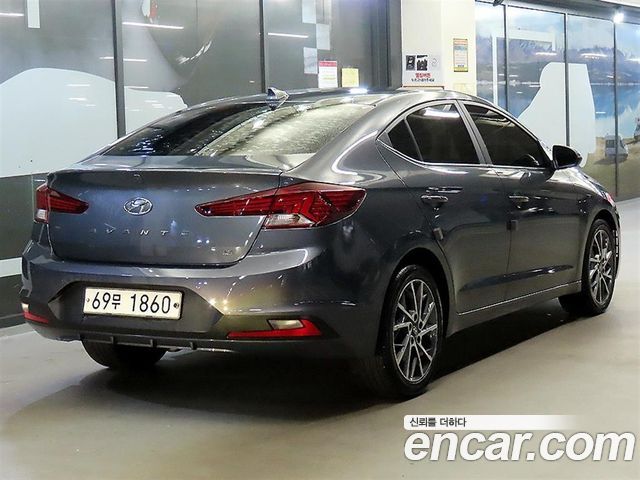 Hyundai AVANTE из Кореи Encar