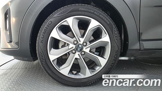 Kia Stonic из Кореи Encar