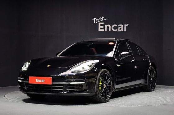 Porsche Panamera 2.9 AWD E-Hybrid — пробег 34 144 км — фото 1 из 5