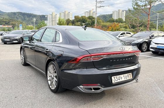 Hyundai Grandeur 3.3 Calligraphy — пробег 97 295 км — фото 2 из 5