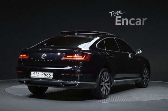 Volkswagen Arteon 2.0 TDI Premium — пробег 87 659 км — фото 2 из 5