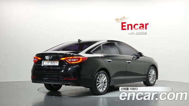 Hyundai Sonata 2.0 Smart — пробег 179 646 км — фото 2 из 5