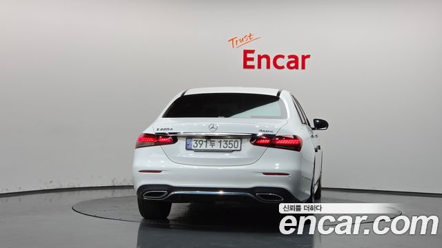 Mercedes-Benz E-Class E220d 4MATIC AMG Line — пробег 89 072 км — фото 4 из 5