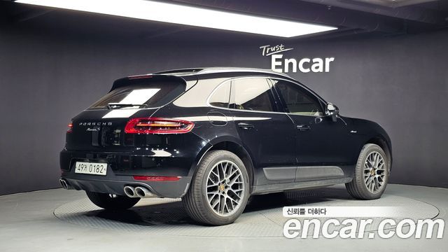 Porsche Macan из Кореи Encar