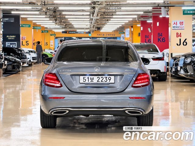 Mercedes-Benz E-Class из Кореи Encar
