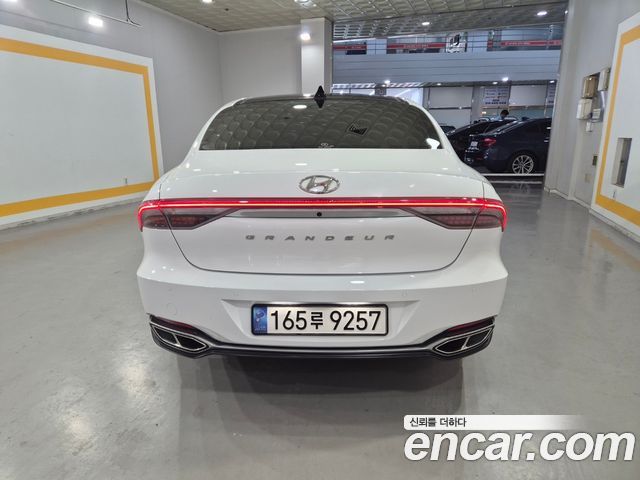 Hyundai Grandeur 3.3 Calligraphy — пробег 82 427 км — фото 4 из 5