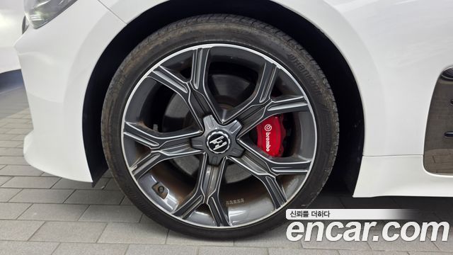 Kia Stinger из Кореи Encar