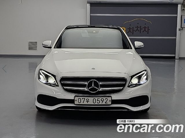 Mercedes-Benz E-Class E220d Avantgarde — пробег 139 760 км — фото 1 из 5