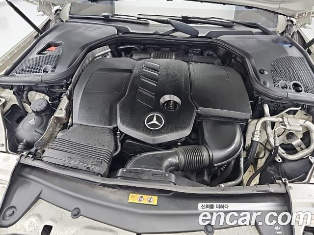 Mercedes-Benz E-Class E220d Avantgarde — пробег 139 760 км — фото 5 из 5