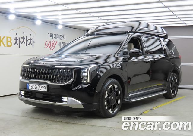 Kia Carnival HEV 9-Seater Hi-Limousine Signature — пробег 57 000 км — фото 1 из 5
