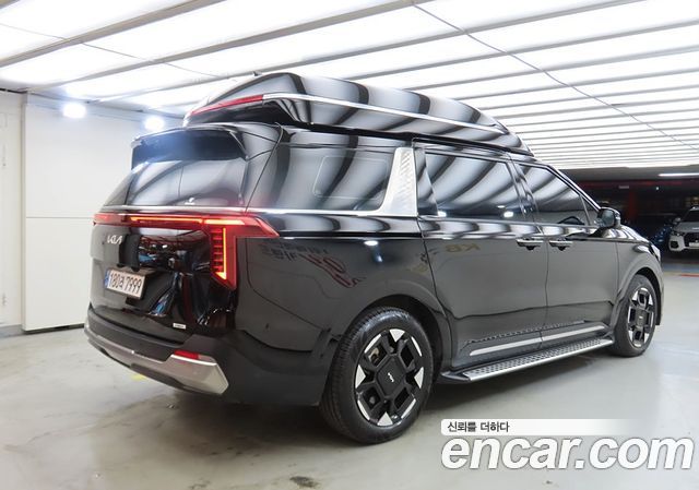 Kia Carnival HEV 9-Seater Hi-Limousine Signature — пробег 57 000 км — фото 4 из 5