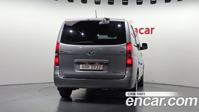 Hyundai Starex Van 5-Seater Smart — пробег 93 301 км — фото 4 из 5