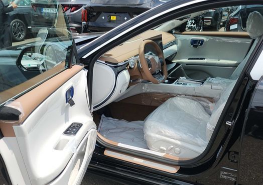 Hyundai Grandeur 2.5 Gasoline 2WD Premium — пробег 1 км — фото 4 из 5