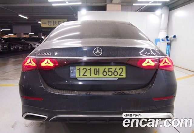 Mercedes-Benz E-Class E300 4MATIC AMG Line — пробег 33 639 км — фото 5 из 5