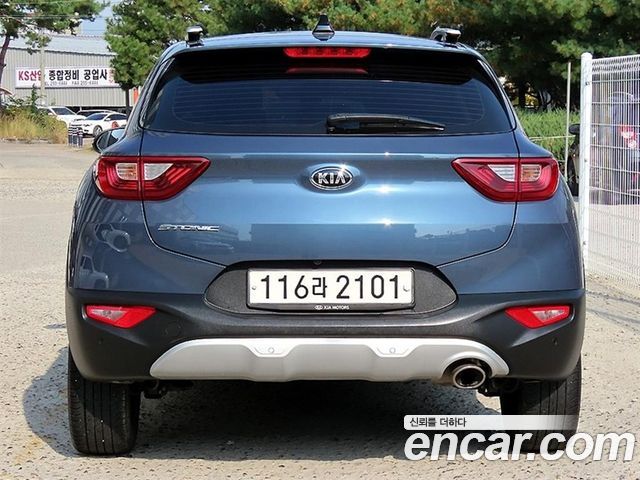 Kia Stonic 1.4 Trendy — пробег 72 480 км — фото 4 из 5