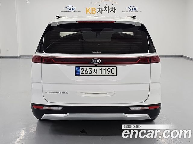 Kia Carnival Diesel 9-Seater Signature — пробег 79 214 км — фото 3 из 5