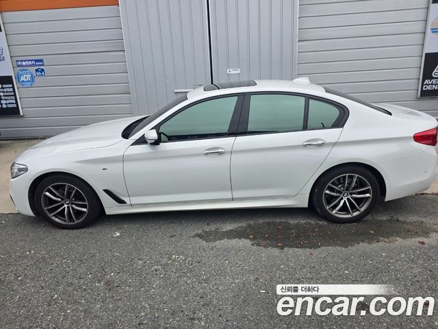 BMW 5-Series 520d xDrive M Sport Package Plus — пробег 154 000 км — фото 4 из 5