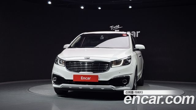 Kia Carnival 9-seater Luxury — пробег 164 754 км — фото 3 из 5
