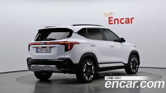Kia Seltos из Кореи Encar
