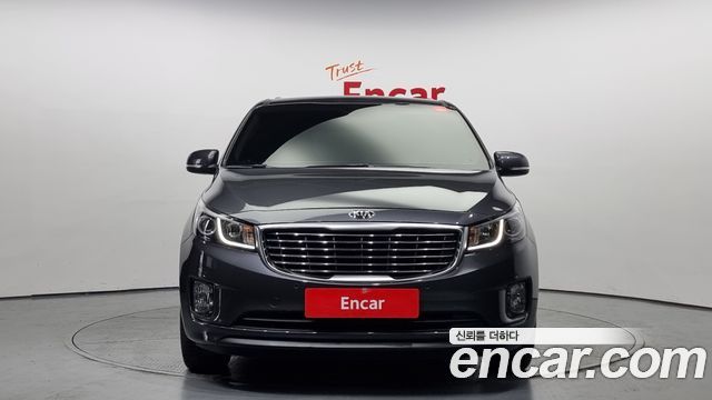 Kia Carnival 11-seater Prestige — пробег 105 271 км — фото 3 из 5