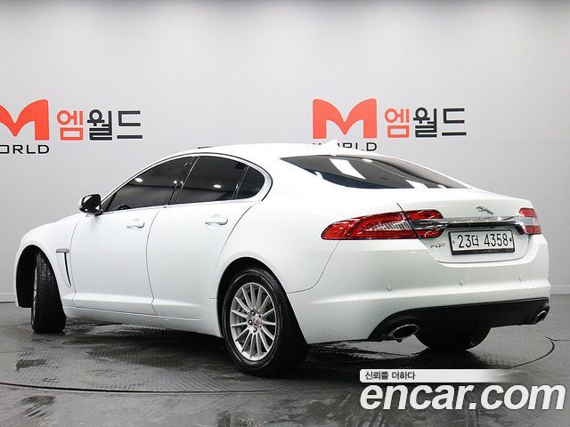 Jaguar XF 3.0D Luxury X250 — пробег 266 762 км — фото 4 из 5