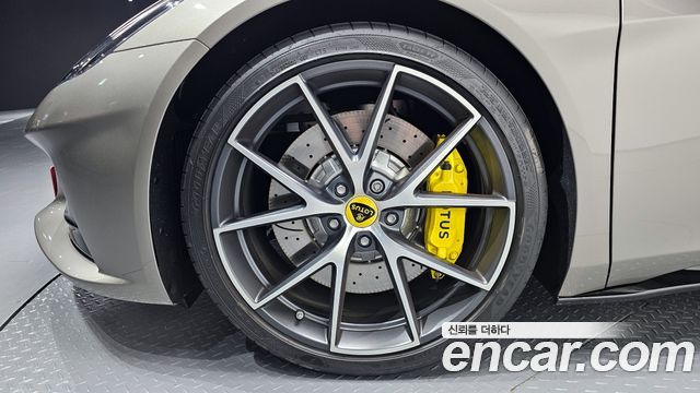 Lotus Emira из Кореи Encar