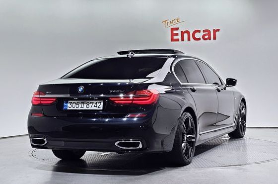 BMW 7-Series 740Li xDrive M Sport Package — пробег 119 018 км — фото 2 из 5