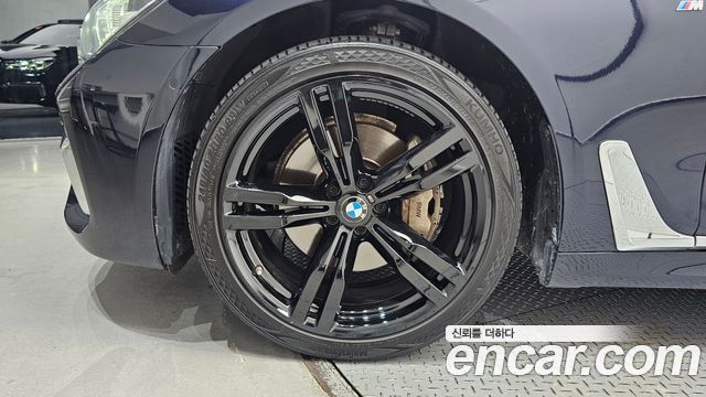 BMW 7-Series 740Li xDrive M Sport Package — пробег 119 018 км — фото 5 из 5