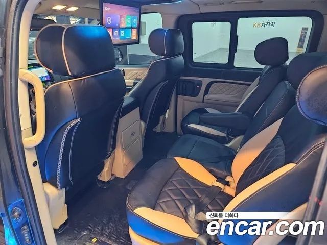 Hyundai Starex 11-Seater Wagon HVX VIP PACK — пробег 131 836 км — фото 1 из 5