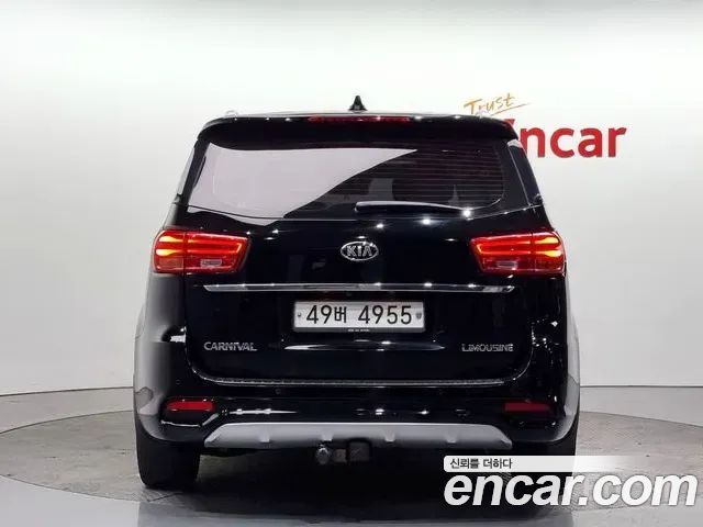 Kia Carnival 7-Seater Limousine President — пробег 188 000 км — фото 4 из 5