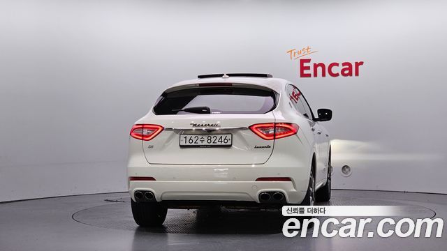 Maserati Levante из Кореи Encar