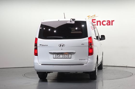 Hyundai Starex Van 5-Seater Smart — пробег 165 859 км — фото 4 из 5