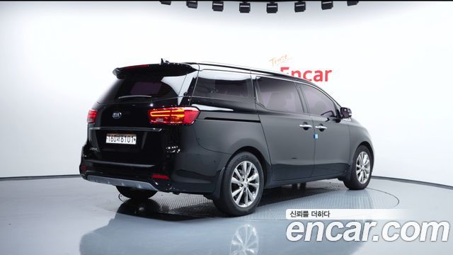 Kia Carnival из Кореи Encar