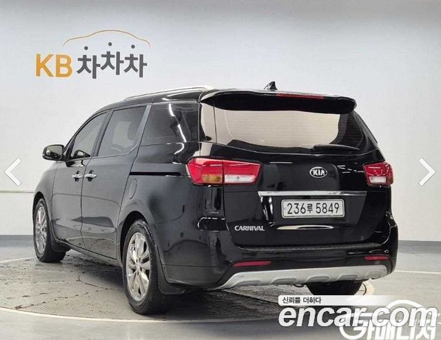 Kia Carnival 9-seater Prestige — пробег 314 351 км — фото 2 из 5