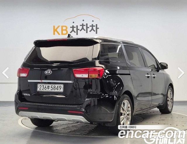 Kia Carnival 9-seater Prestige — пробег 314 351 км — фото 3 из 5